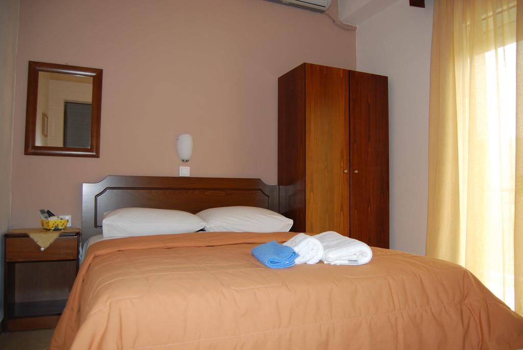 Maritsa'S Rooms Sztavrósz Szoba fotó
